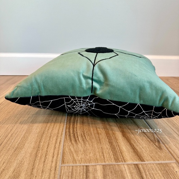 Halloween Reversible Velvet Spider Throw Pillow Turquoise Green - Hyde & EEK! - Picture 13 of 14